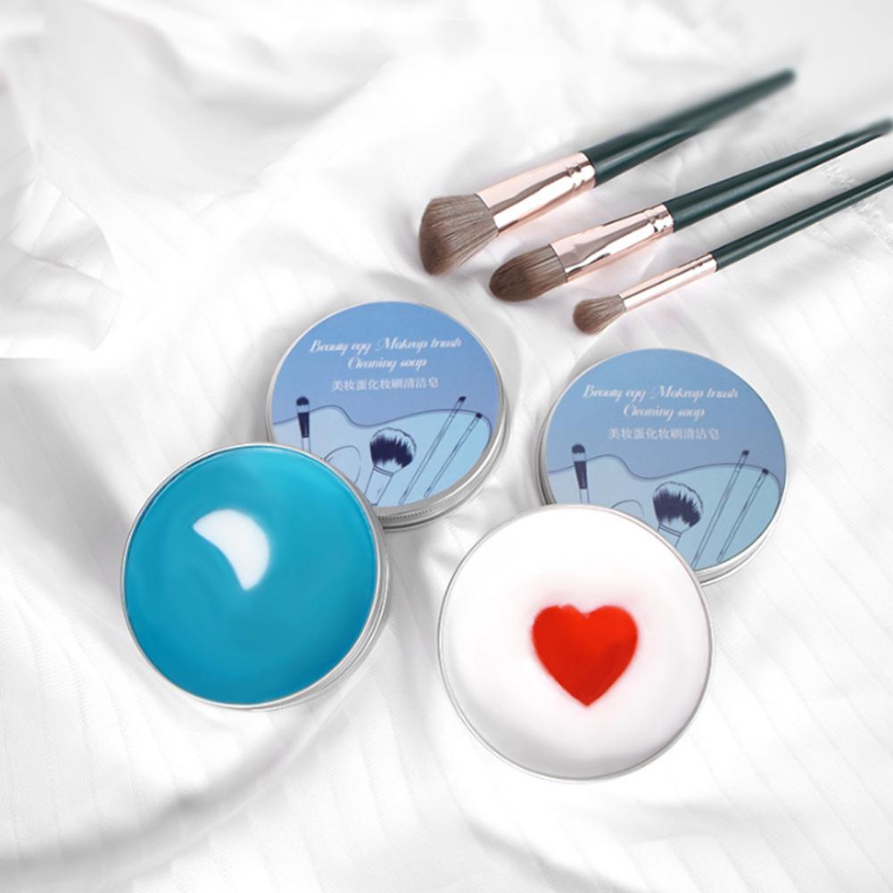 Beauty Makeup Brushes - Heart-Shaped Cleansing Soap + Silicone Pad